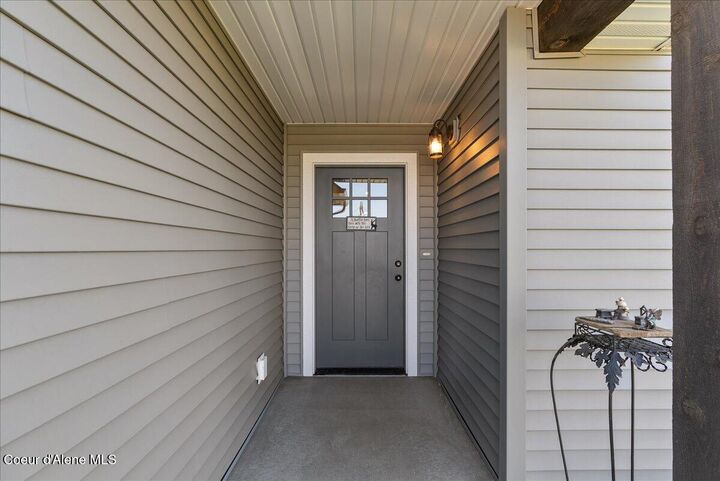 Property Photo:  6024 W Irish Cir  ID 83858 