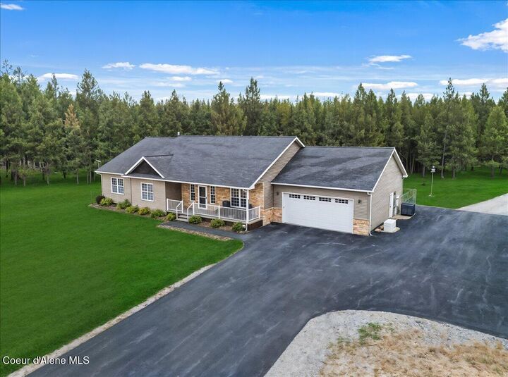 Property Photo:  9537 E Parks Rd  ID 83801 