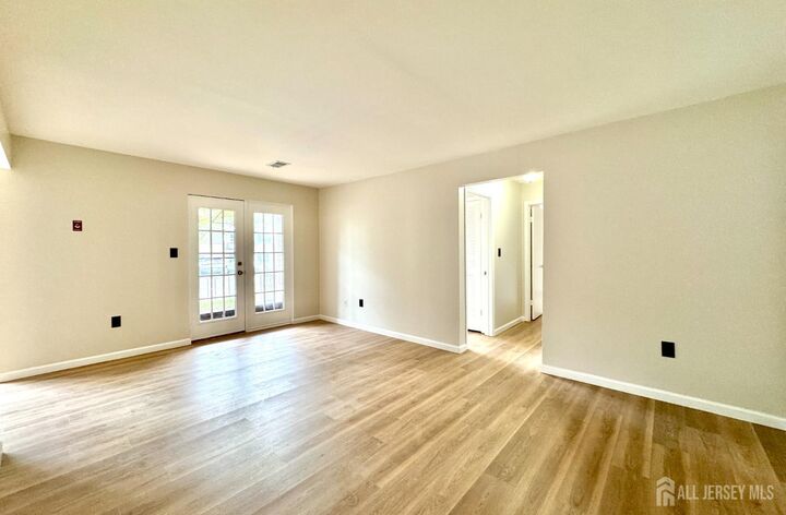 Property Photo:  101 Green Hollow Drive  NJ 08830 