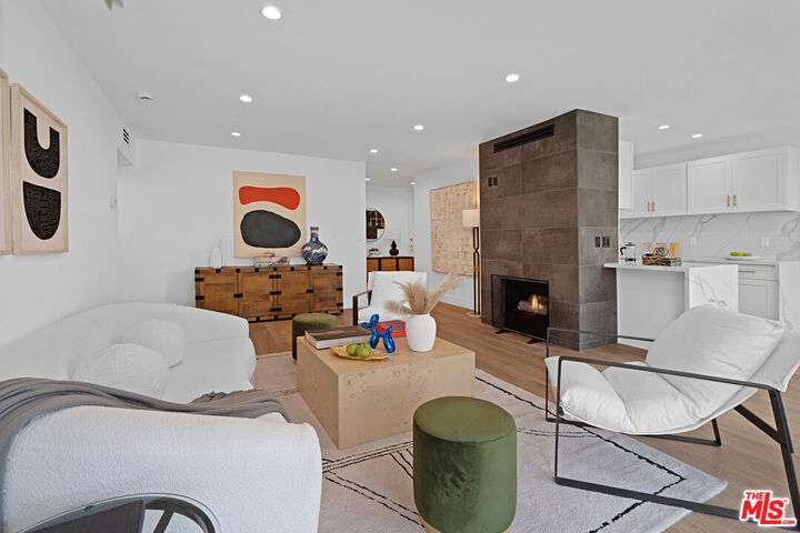 Property Photo: 1010 N Kings Rd CA 90069