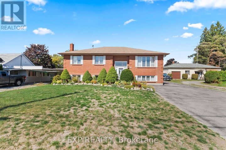 Property Photo: 592 Taunton Road West ON L1H 7K4