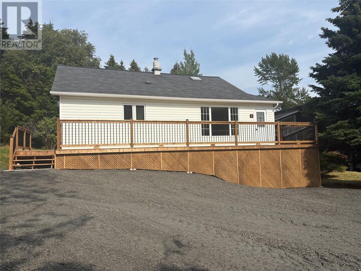 Property Photo:  8 Elizabeth Street  NL A0G 3A0 