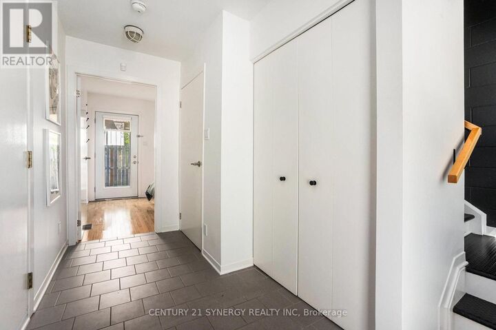 Property Photo:  1137 Gladstone Avenue  ON K1Y 3H4 