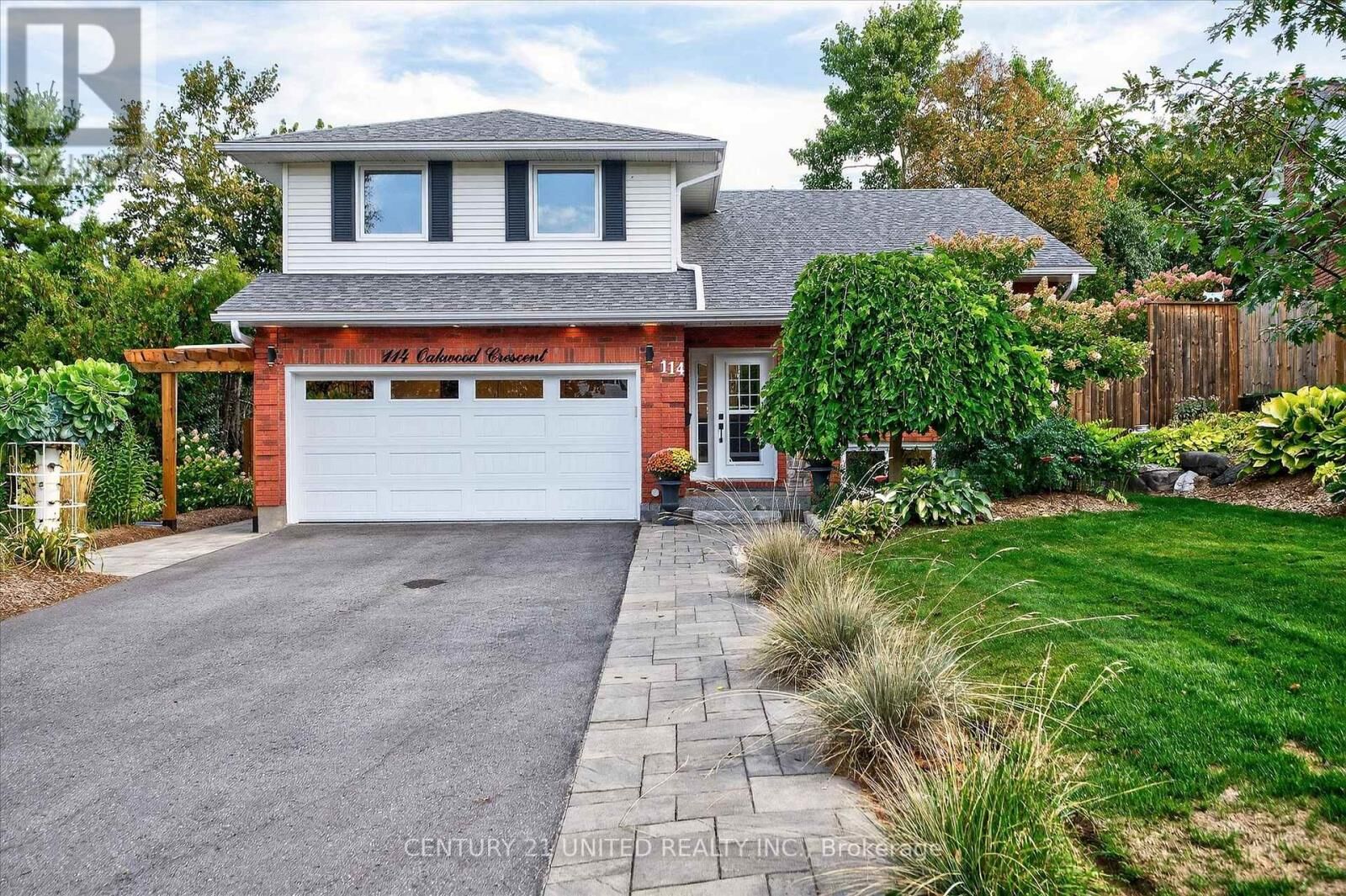 Property Photo:  114 Oakwood Crescent  ON K9J 1N3 