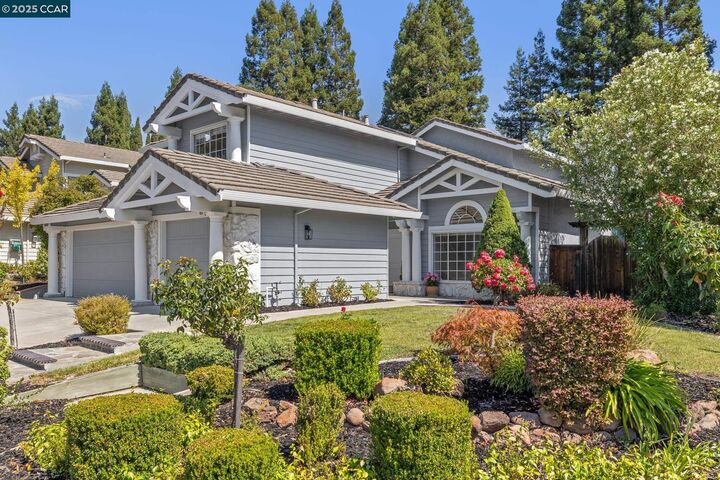 Property Photo: 403 Stoneybrook Ct CA 94506