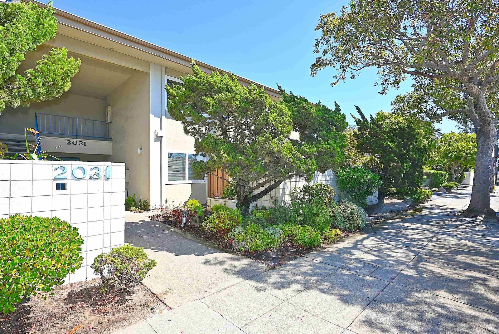 Property Photo:  2031 Otis Dr H  CA 94501 