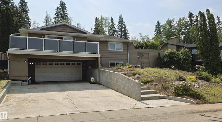 Property Photo:  37 Manchester Drive  AB T8A 0T3 