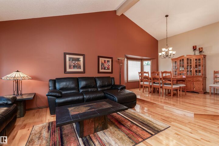 Property Photo:  695 Meadowview Drive  AB T8H 1G2 