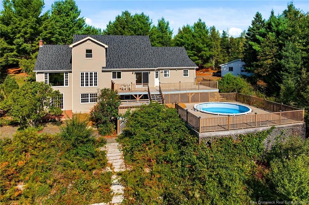Property Photo:  18 Hillview Street  NB E3B 1V1 