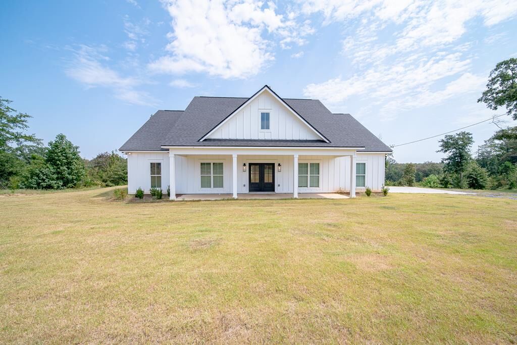 Property Photo:  199 Battle Road  AL 36860