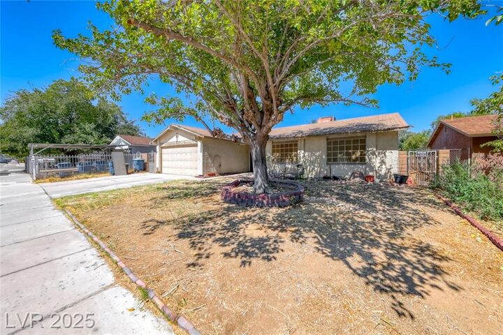 Property Photo: 4458 Skyview Drive NV 89104