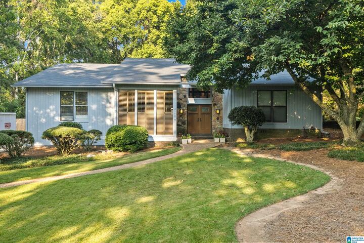 2148 Brookdale Lane  Vestavia Hills AL 35216 photo