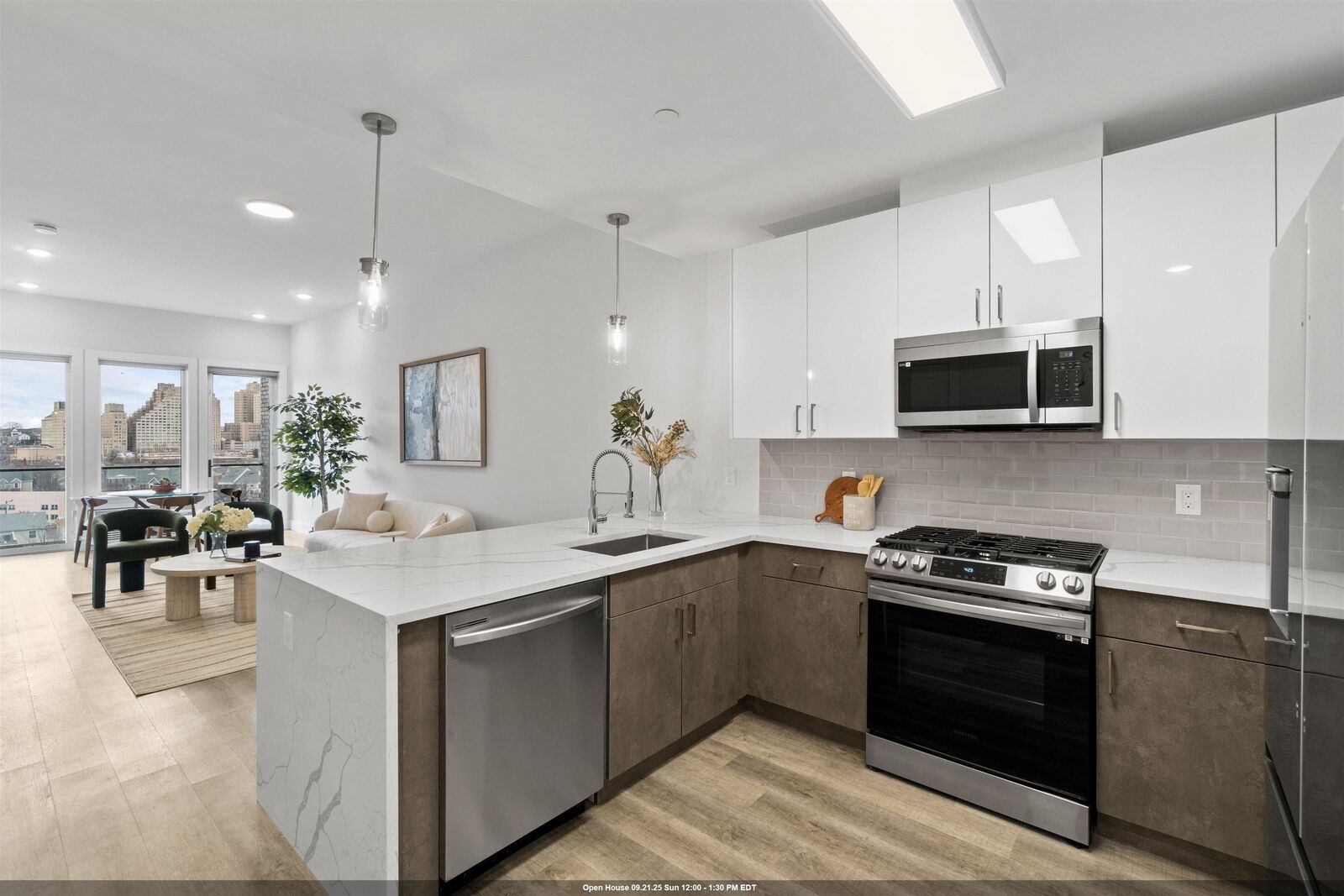 Property Photo:  412 Whiton St 504  NJ 07304 