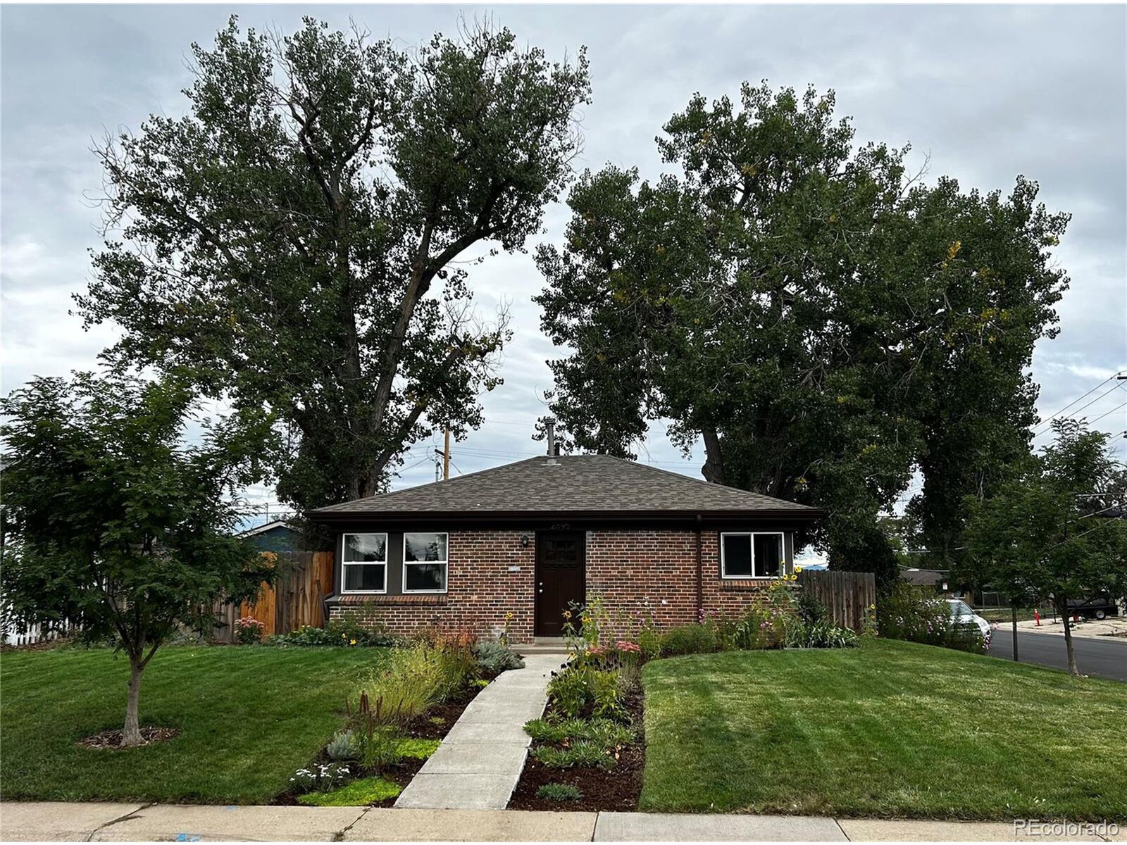 Property Photo:  2895 Pontiac St  CO 80207 