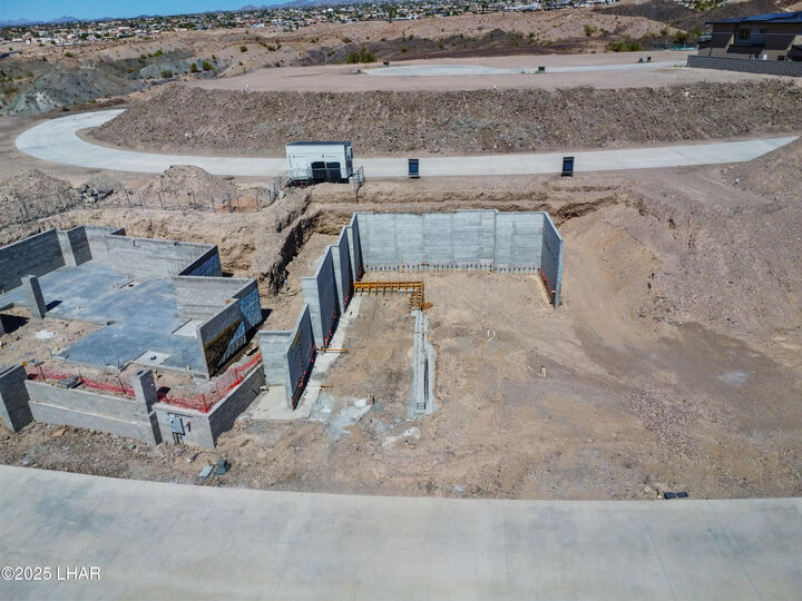 Property Photo:  2404 Desert Ridge Ct  AZ 86406 