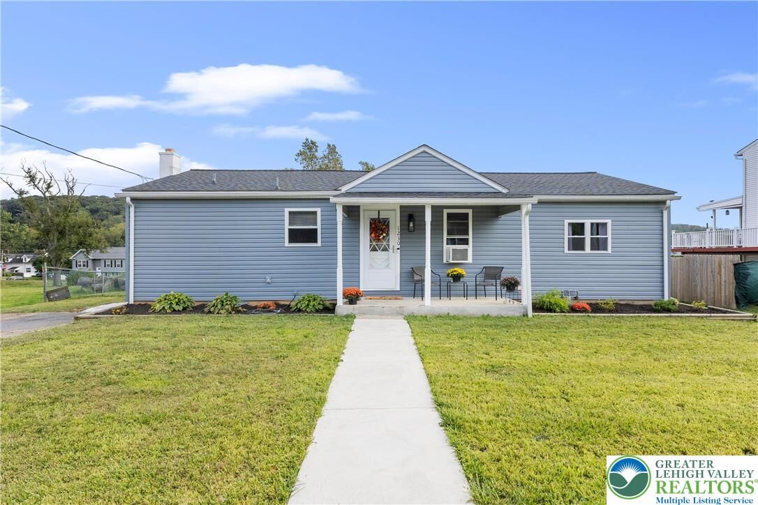 Property Photo:  1230 Salisbury Road  PA 18103