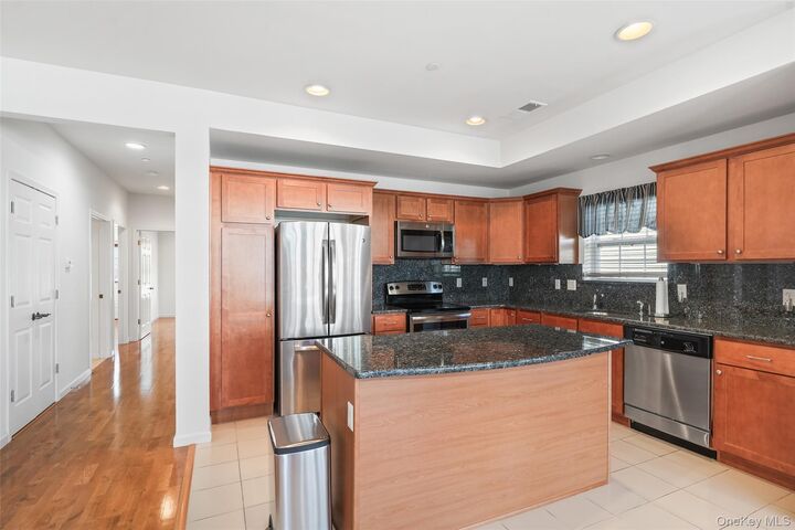 Property Photo:  305 Egrets Landing  NY 10512 