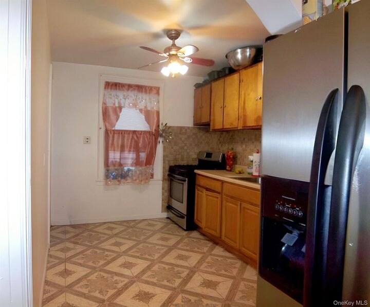 Property Photo:  1719 Bussing Avenue  NY 10466 