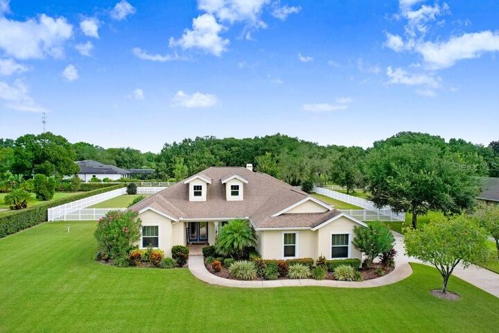 Property Photo: 7709 Kenia Meadows Lane FL 33556