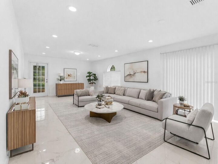 Property Photo: 1961 Thorngate Lane FL 34753