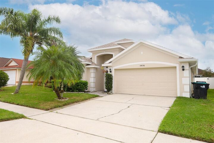 Property Photo: 10836 Leader Lane FL 32825