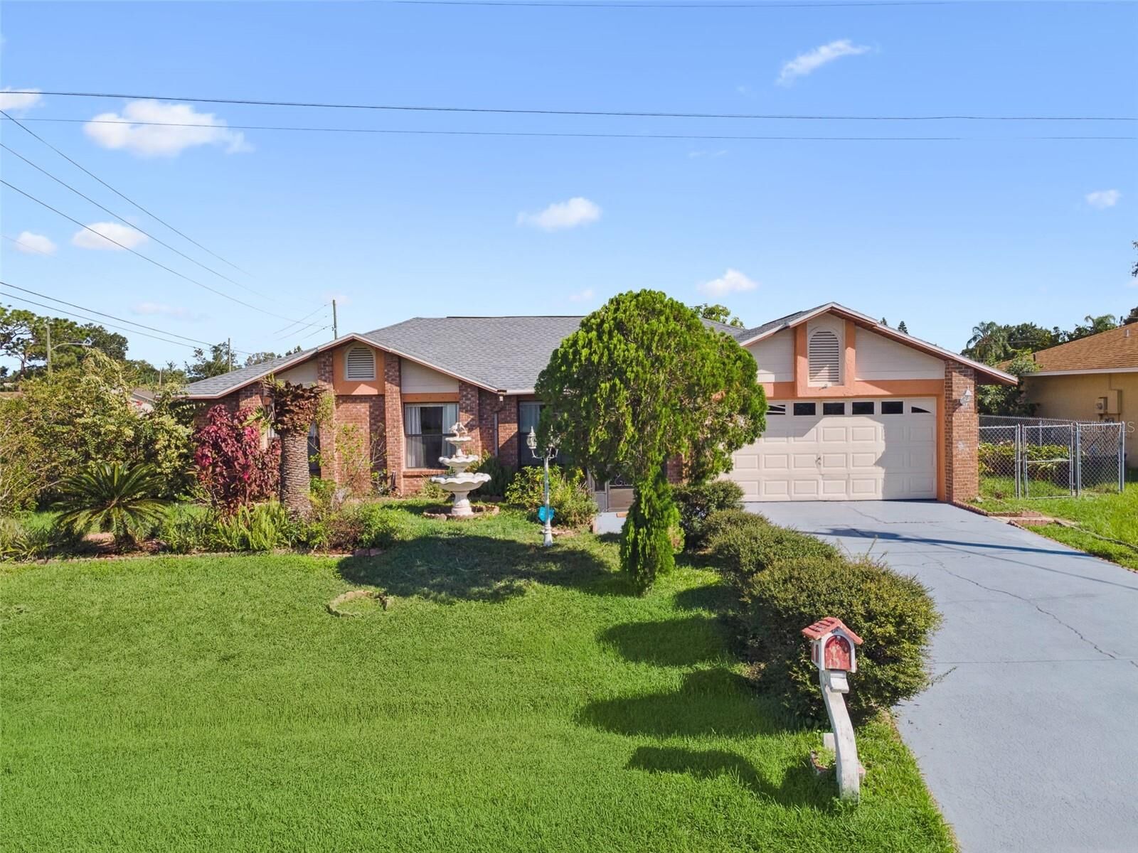 Property Photo:  201 Magellan Dr  FL 34758 