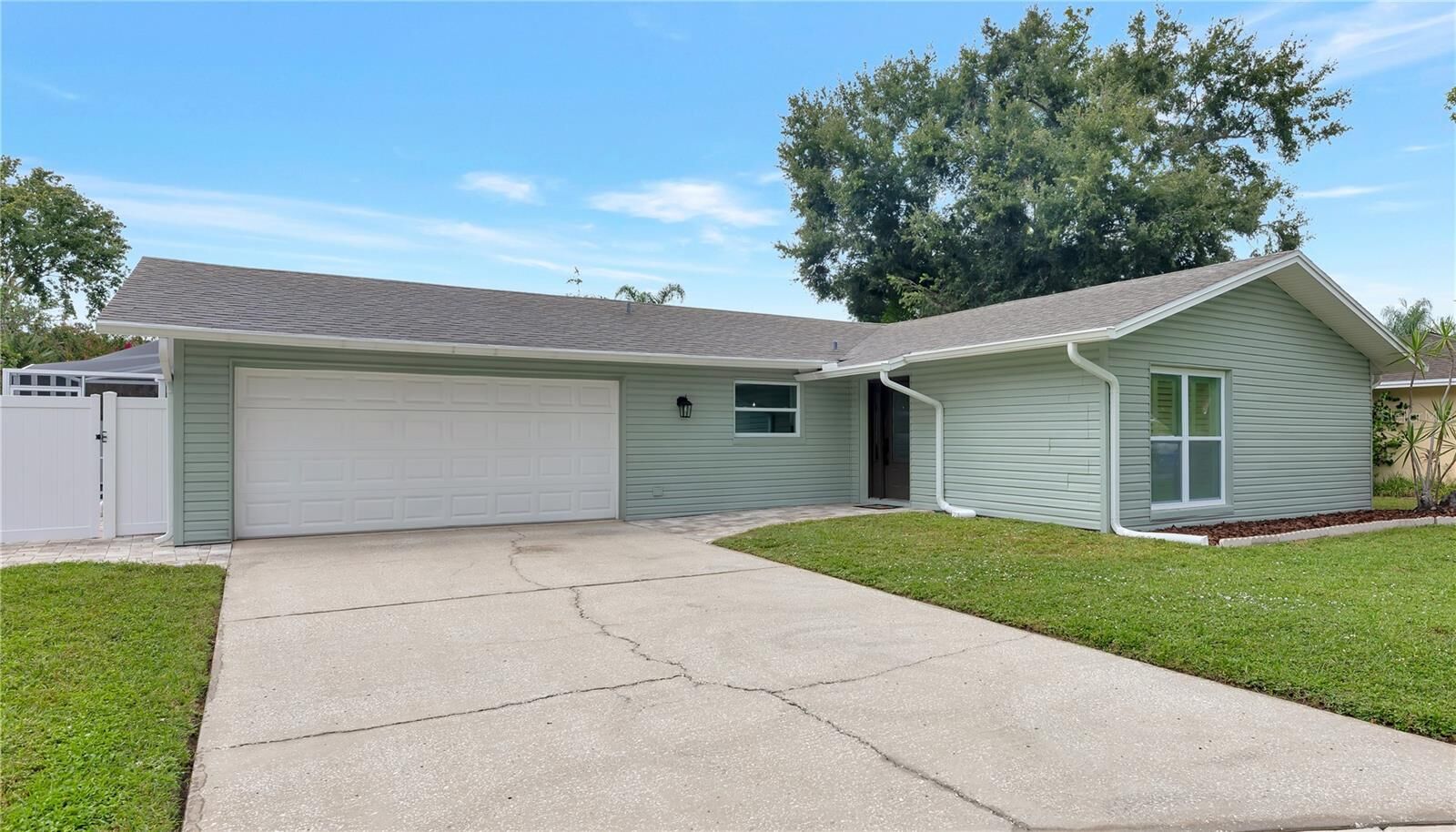 Property Photo:  3418 Glossy Ibis Court  FL 34683 