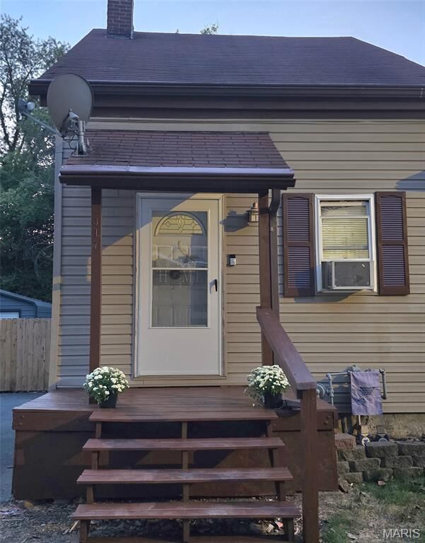 Property Photo: 317 N 8th Street IL 62220
