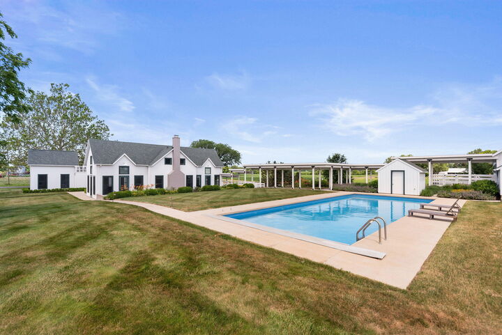 Property Photo: 15337 Pardee Road MI 49113
