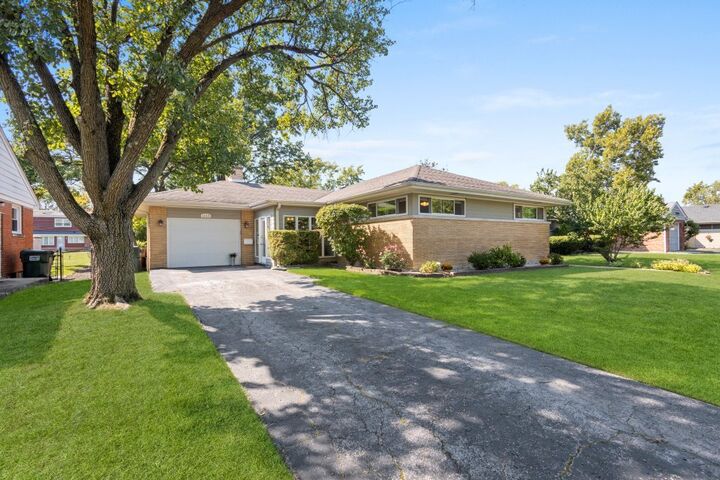 Property Photo:  1248 Oakmont Avenue  IL 60422 