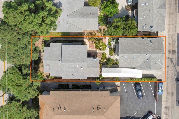Property Photo:  7612 7614 Pickering Avenue  CA 90602 
