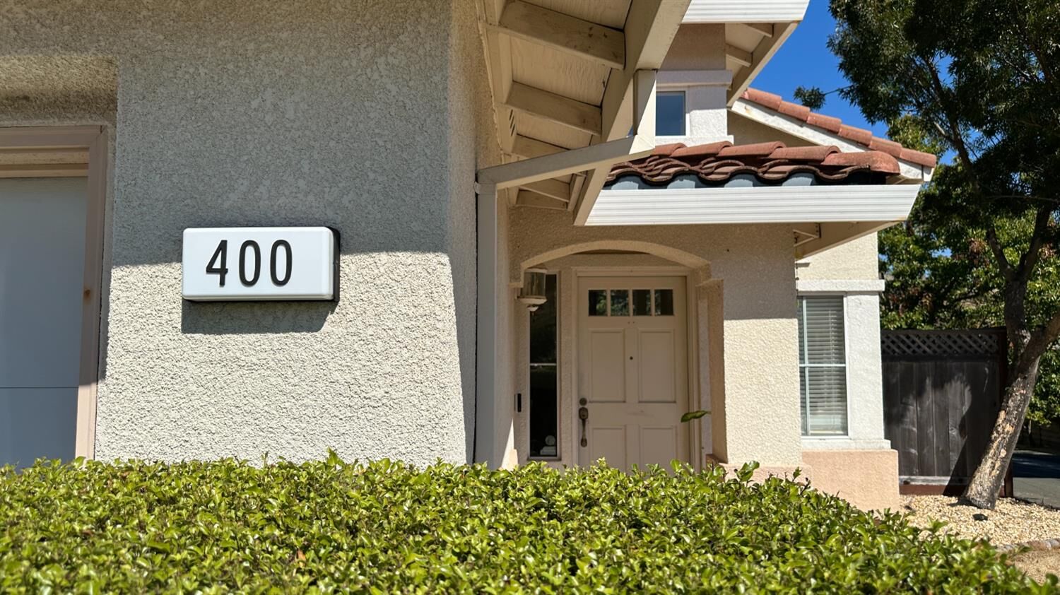Property Photo:  400 Grenadine Way  CA 94547 