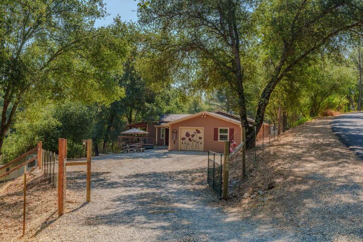 2988 Spring Hill Drive  San Andreas CA 95249 photo
