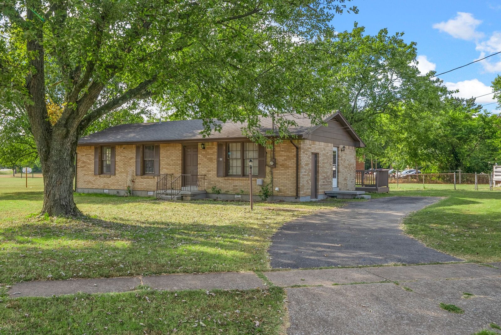 Property Photo:  601 Evergreen Park Dr  KY 42240 