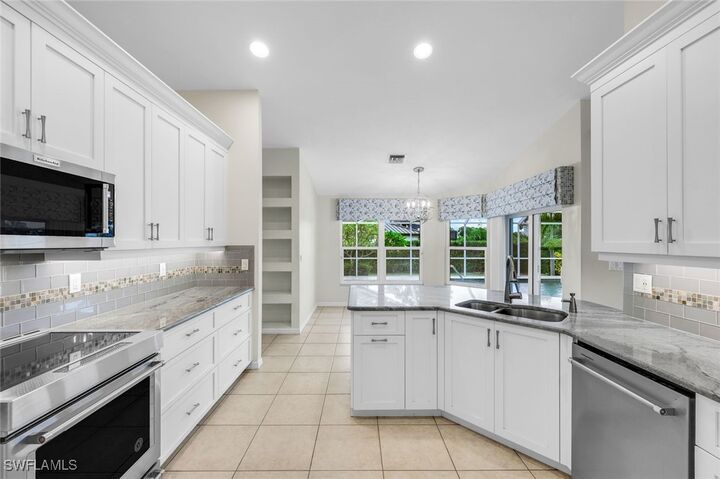 Property Photo:  510 Bald Eagle Drive  FL 34145 