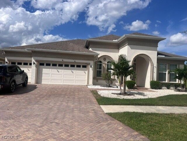 7121 Hatpin Loop  Wesley Chapel FL 33545-5083 photo