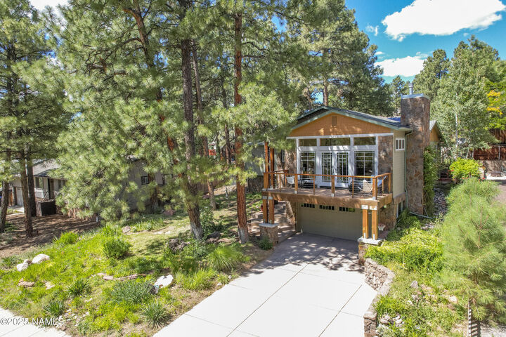 Property Photo:  1500 E Everest Drive  AZ 86004 
