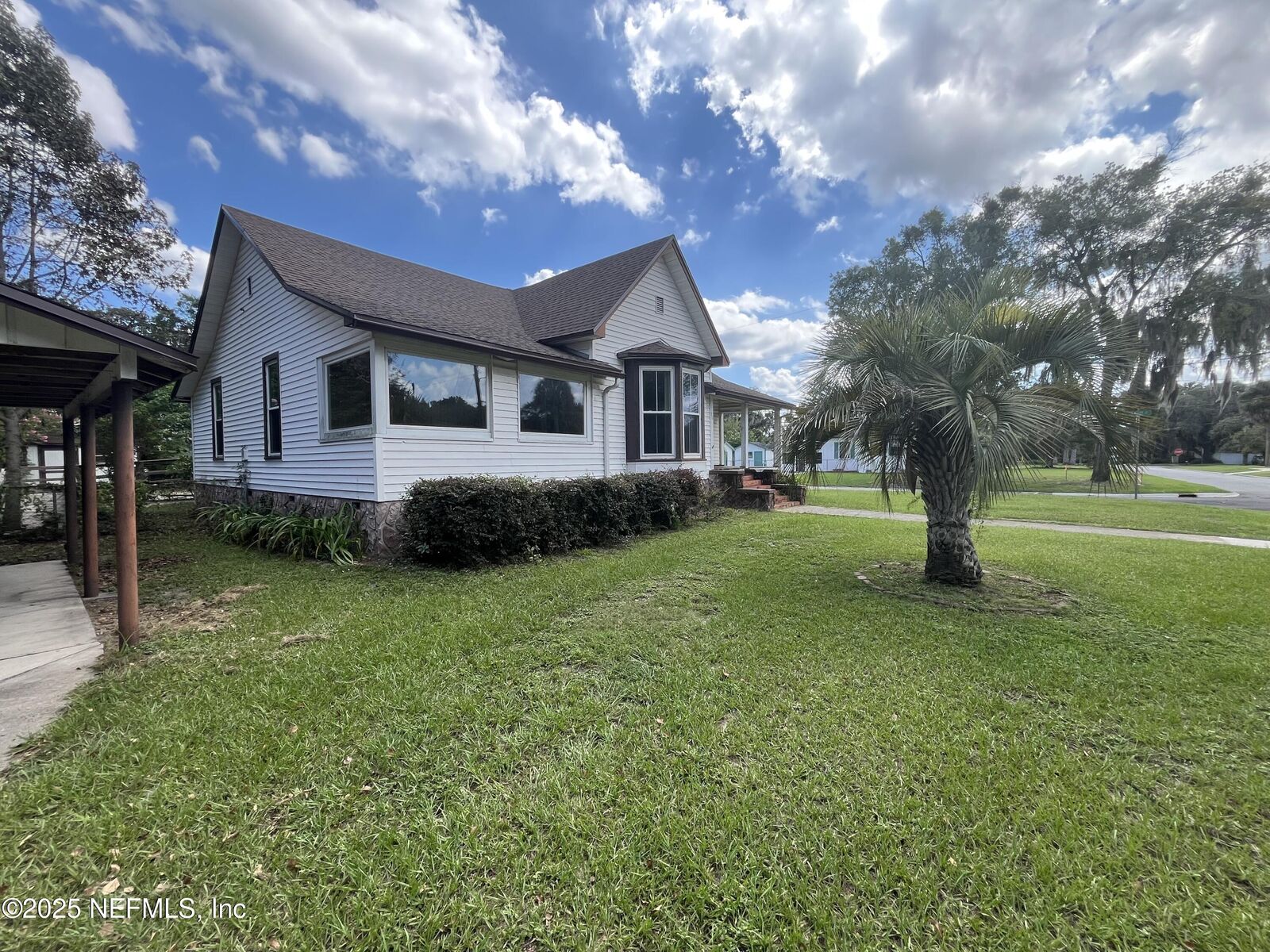 Property Photo: 516 St. Johns Avenue FL 32043