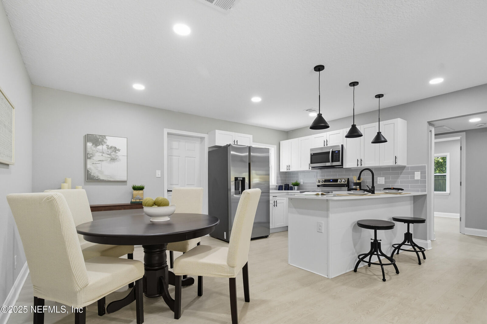 Property Photo: 5422 Oak Forest Drive FL 32211