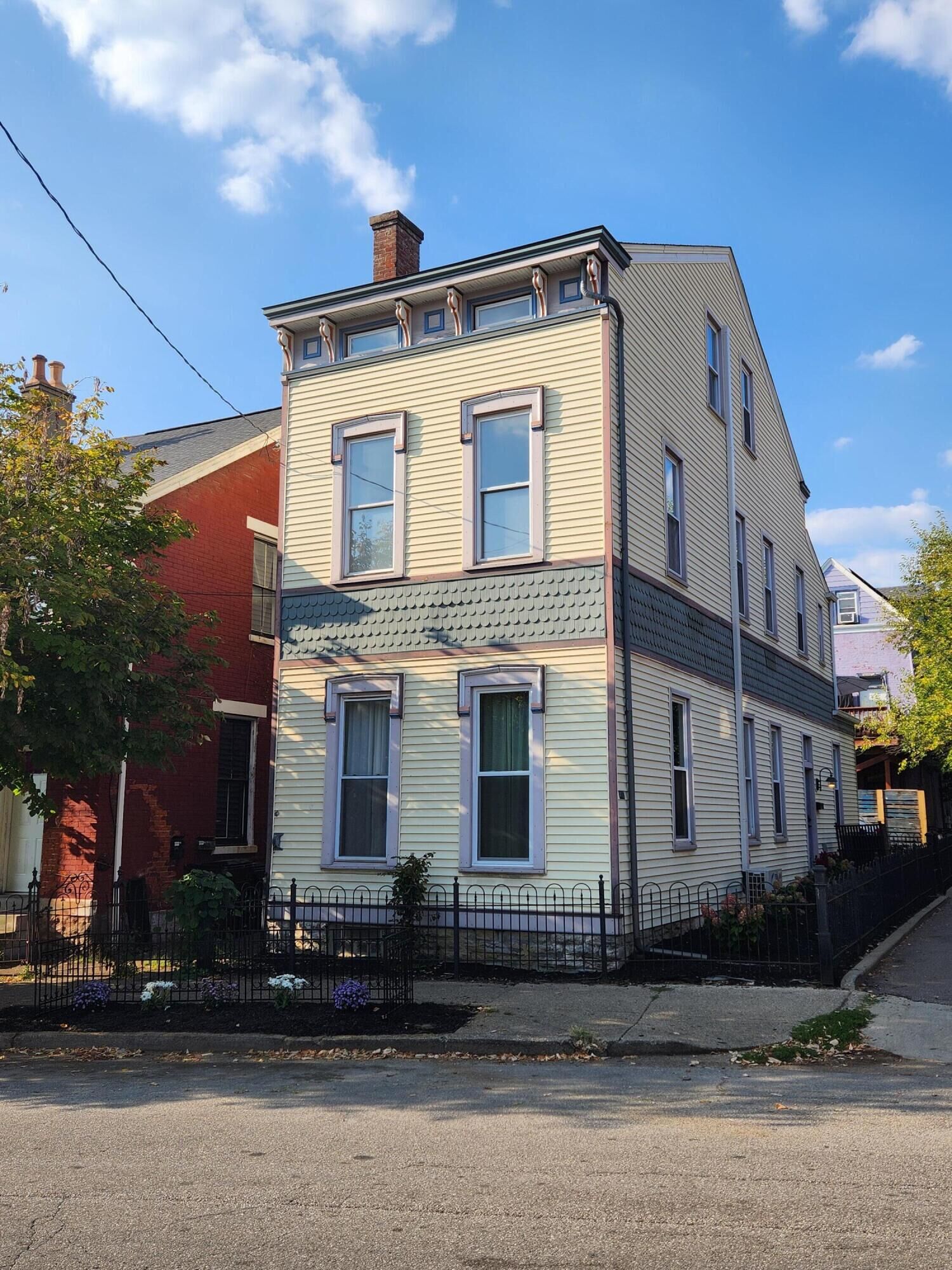 Property Photo: 412 W 9th Street KY 41011