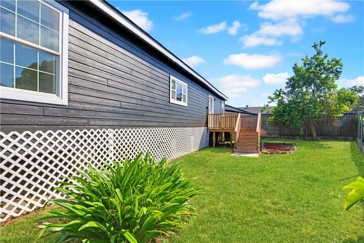 Property Photo:  2717 Amigo Avenue  LA 70072