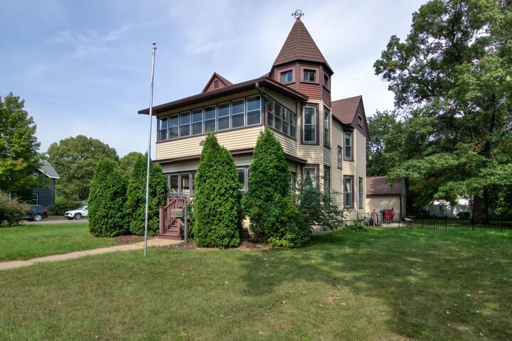 324 Coleman Street  Chippewa Falls WI 54729 photo