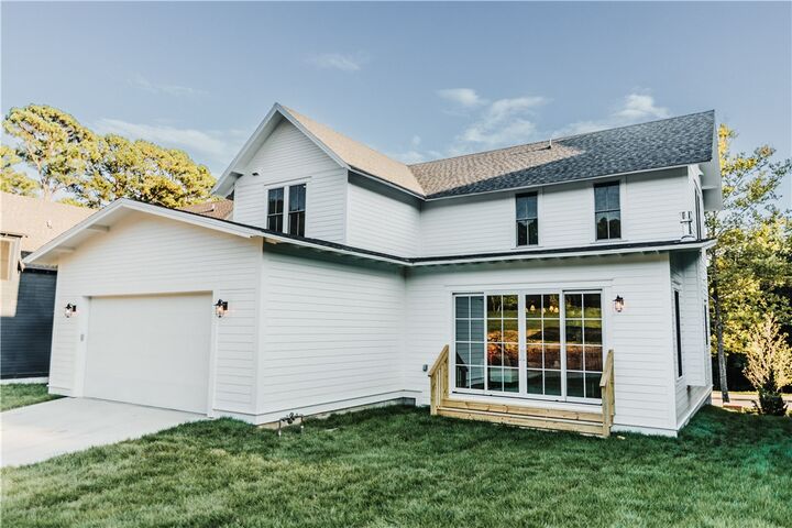 Property Photo: 1738 W Markham Road AR 72701