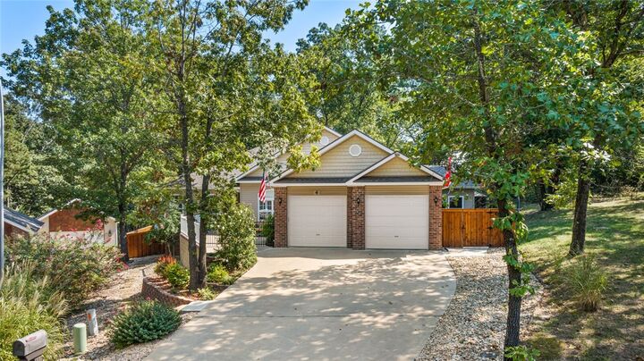 Property Photo:  4 Winfield Lane  AR 72714 