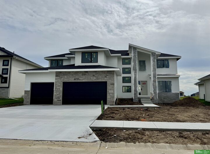5717 N 197th Avenue  Elkhorn NE 68022 photo