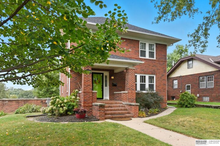 Property Photo: 1120 S 52nd Street NE 68106