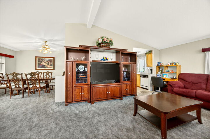 Property Photo:  555 Freeman Road 204  OR 97502 