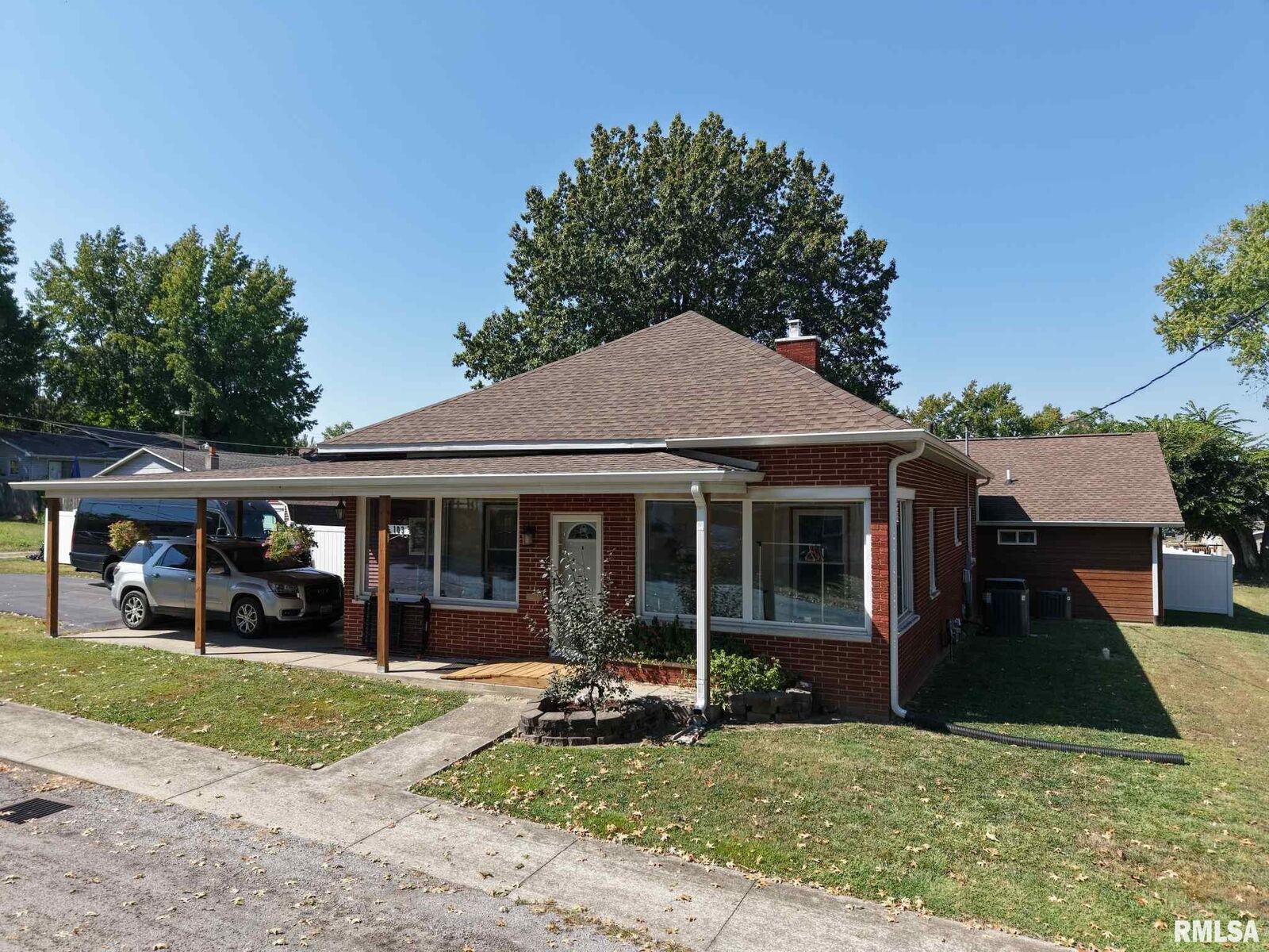 Property Photo: 103 N Grand Street IL 62896