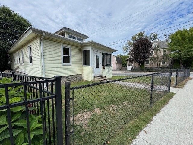 Property Photo: 972 Bridge MA 01850
