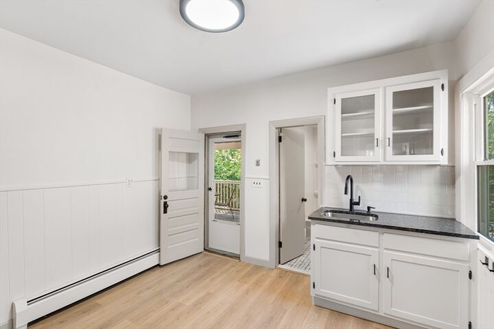 Property Photo:  31 Hunting St 2  MA 02141 